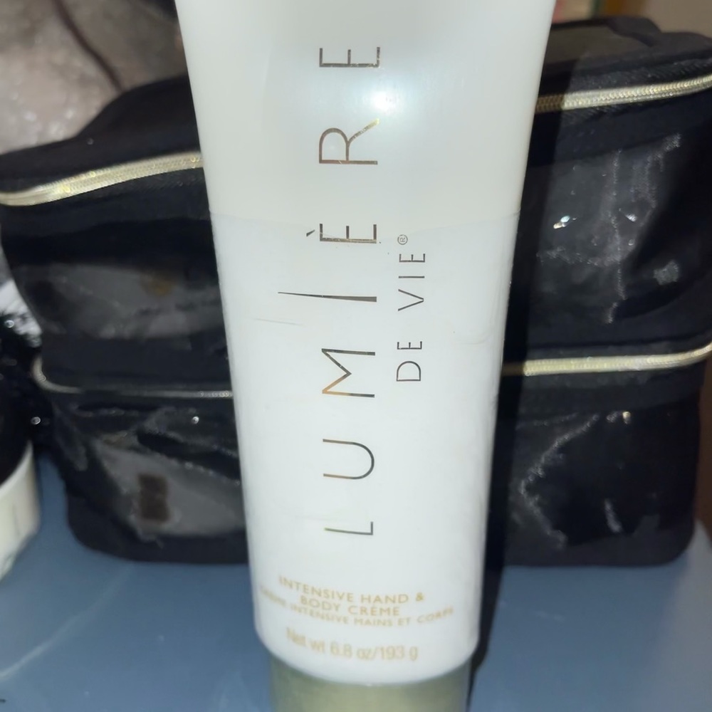 Lumière de Vie Intensive Hand & Body Crème
